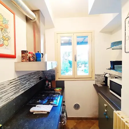 Nadia's Lovely - With Private Garden And Jacuzzi *