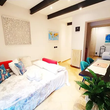 Nadia's Lovely - With Private Garden And Jacuzzi
