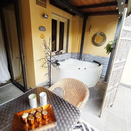 Nadia's Lovely - With Private Garden And Jacuzzi *