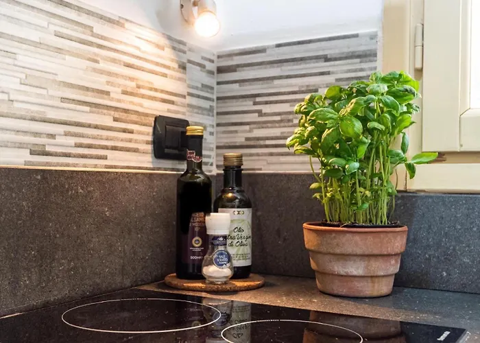 Nadia's Lovely - With Private Garden And Jacuzzi *