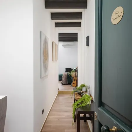 Nadia's Lovely - With Private Garden And Jacuzzi Apartment *